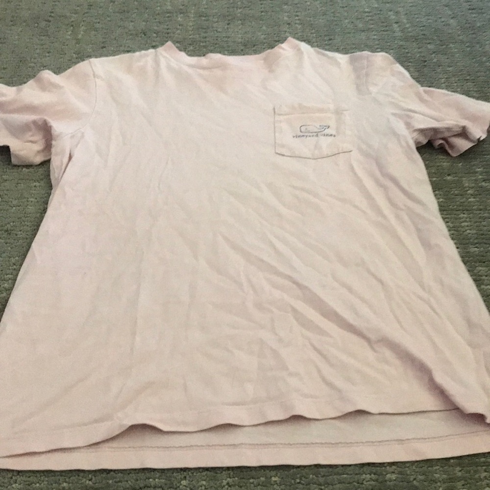 T-shirt from vineyard vines